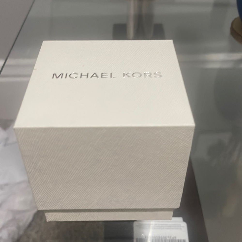 Michael Kors Watch Box